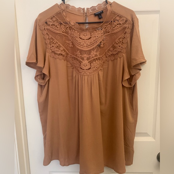 NWT Torrid Crinkle Gauze Flutter Sleeve Sheer Crochet Front - Picture 4 of 7
